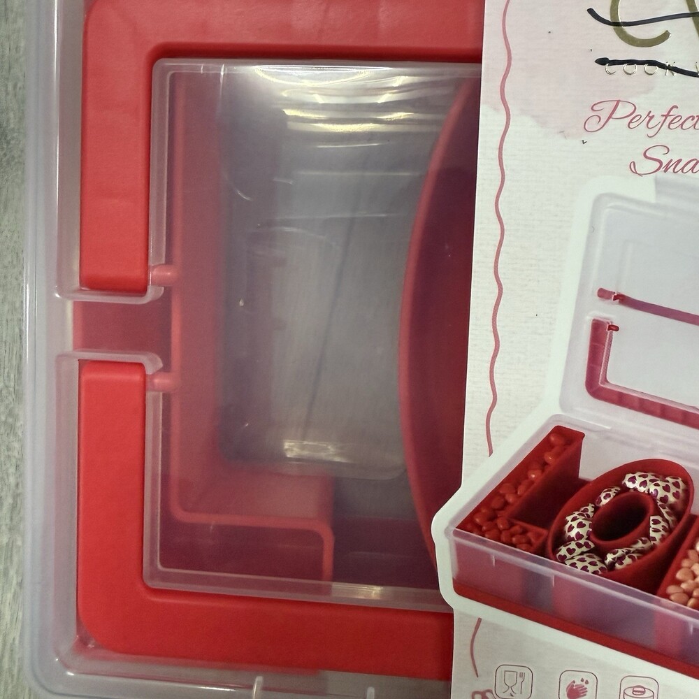 "LOVE" Snackle Box - Bento Box Great For Celebrations! - Picture 4 of 8